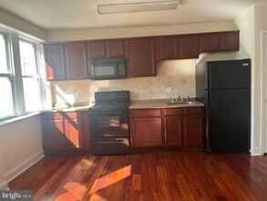 740 Vernon Rd in Philadelphia, PA - Building Photo - Building Photo