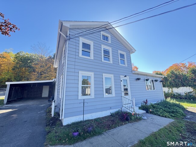 property at 137 Middletown Ave