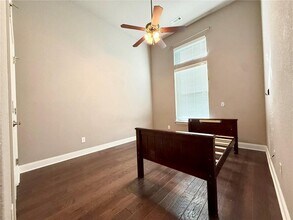 1309 W Gum St in Rogers, AR - Building Photo - Building Photo