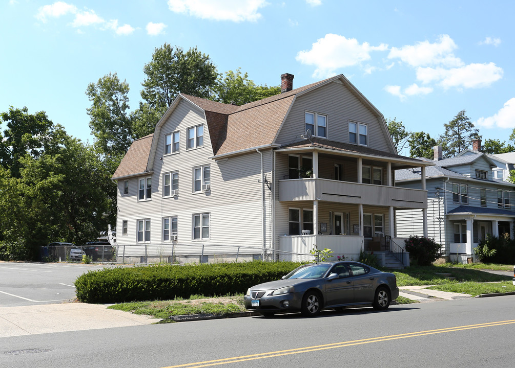 351-361 Prospect Ave in West Hartford, CT - Building Photo