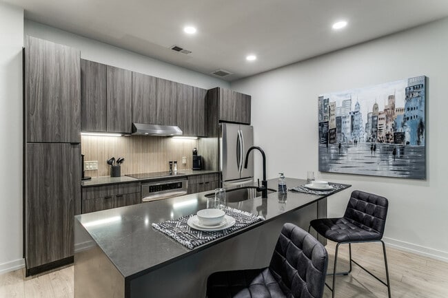 3700 McKinney Ave in Dallas, TX - Building Photo - Building Photo