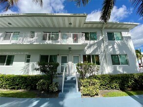 7207 Bay Dr in Miami Beach, FL - Building Photo - Building Photo