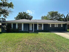 807 Dalisa Cir in Shreveport, LA - Building Photo