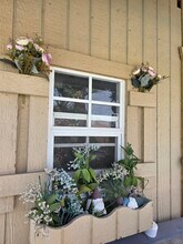 6097 Charae St in San Diego, CA - Foto de edificio - Building Photo