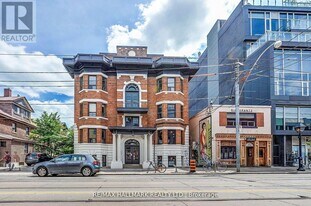 795 College St in Toronto, ON - Building Photo