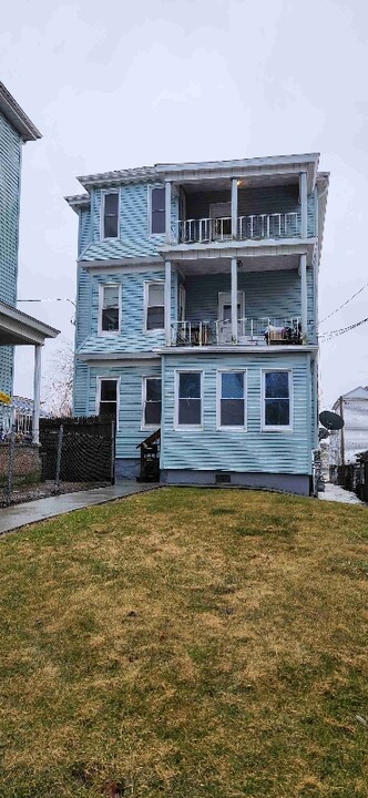 91 Park St-Unit -3 in Fall River, MA - Foto de edificio