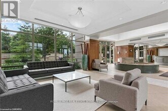 2391 Central Park Dr in Oakville, ON - Building Photo - Building Photo