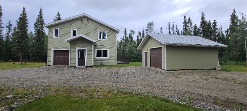 2590 Sheldon St in Delta Junction, AK - Building Photo