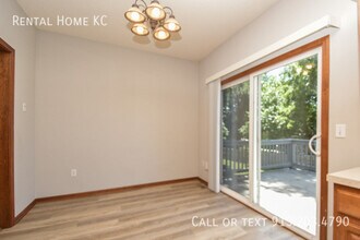 23520 W 73rd Terrace in Shawnee, KS - Building Photo - Building Photo