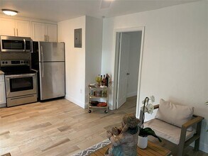 1436 NE 2nd Ave-Unit -2 in Fort Lauderdale, FL - Building Photo - Building Photo