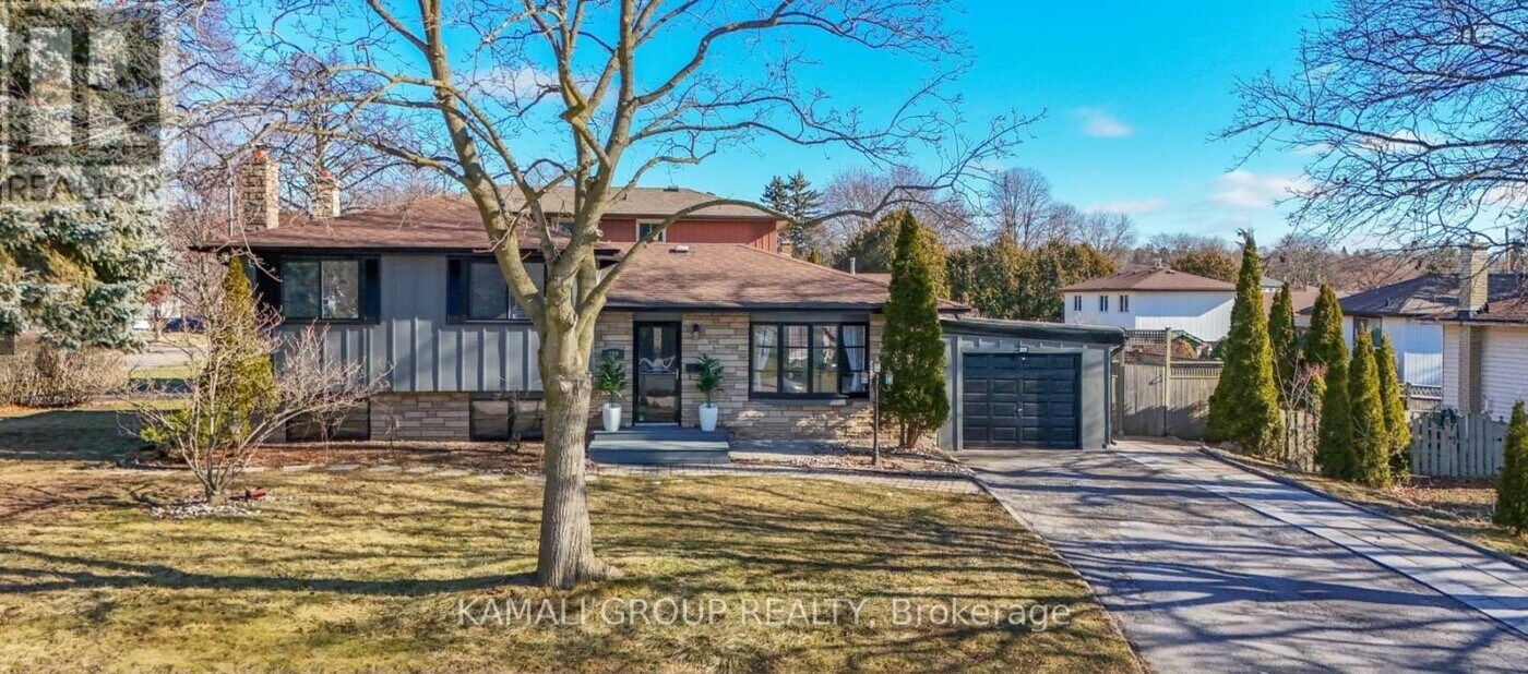 389 Keewatin St S in Oshawa, ON - Building Photo