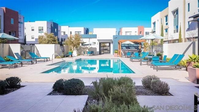 709 Anchor Ct in Chula Vista, CA - Foto de edificio - Building Photo