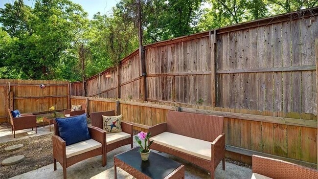 1911 Lightsey Rd in Austin, TX - Building Photo - Building Photo