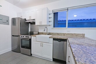 931-933 79th Terrace in Miami Beach, FL - Building Photo - Building Photo