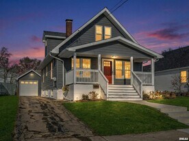 1335 E Seiberling Ave in Peoria Heights, IL - Building Photo