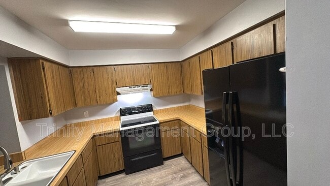 12275 Linden Dr in Spring Hill, FL - Building Photo - Building Photo