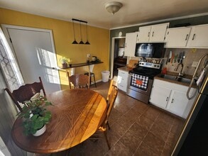 5 S Fayette St in Mercersburg, PA - Building Photo - Building Photo