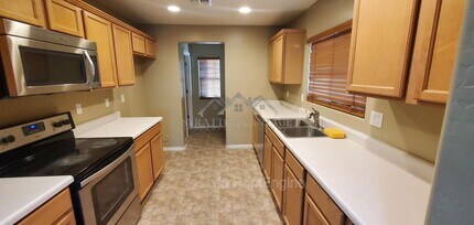 523 N Ranger Trail in Gilbert, AZ - Building Photo - Building Photo