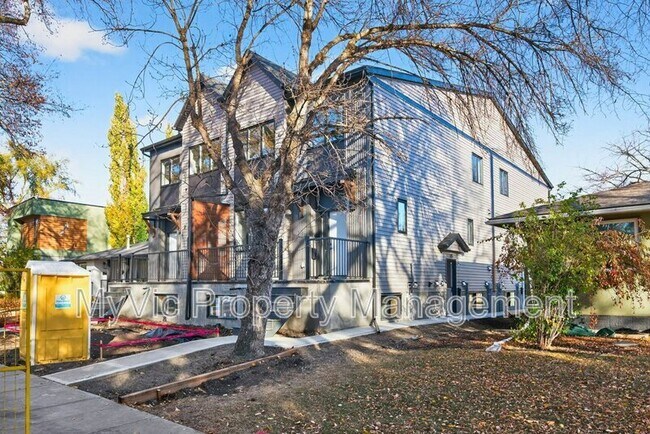 10335-10135 135 St NW in Edmonton, AB - Building Photo - Building Photo