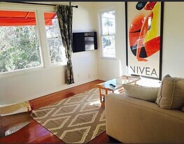 445 Scenic Dr, Unit 445 Scenic Dr in Santa Barbara, CA - Building Photo