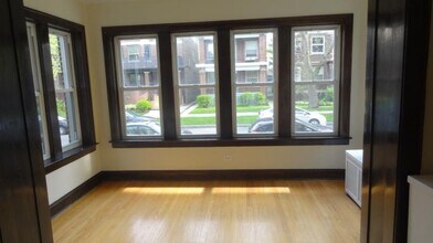 1310 W Thorndale Ave in Chicago, IL - Building Photo - Building Photo
