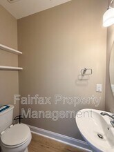 212 Ellsworth Manor Dr in Hillsborough, NC - Building Photo - Building Photo