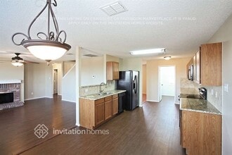 332 Snapdragon Ct in Burleson, TX - Building Photo - Building Photo