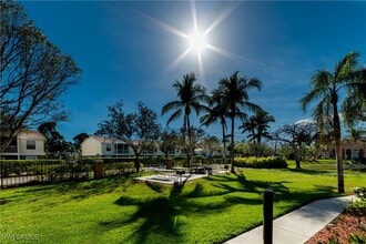 1230 Wildwood Lakes Blvd in Naples, FL - Building Photo - Building Photo