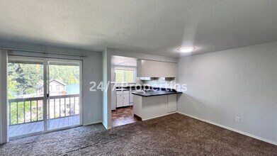 801 3rd Ave in Oregon City, OR - Building Photo - Building Photo