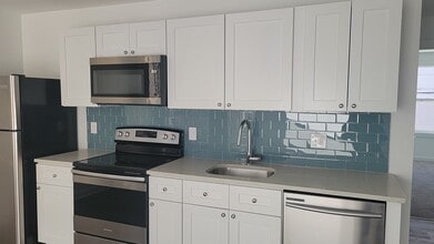 1254 N Carlisle St, Unit Apartment at 1254 - 2 Bedroom in Philadelphia, PA - Building Photo - Building Photo