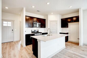 10600 Seguin St in Austin, TX - Building Photo - Building Photo