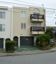 699 Villa St in Daly City, CA - Building Photo - Building Photo