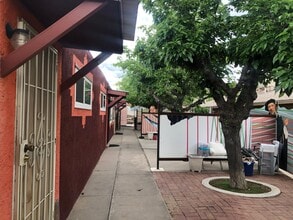 420 Mesilla St SE, Unit A in Albuquerque, NM - Building Photo - Building Photo