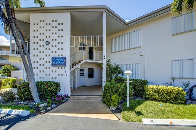 999 N Riverside Dr in Pompano Beach, FL - Foto de edificio - Building Photo