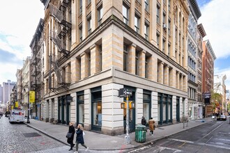 Cooperative in New York, NY - Foto de edificio - Building Photo