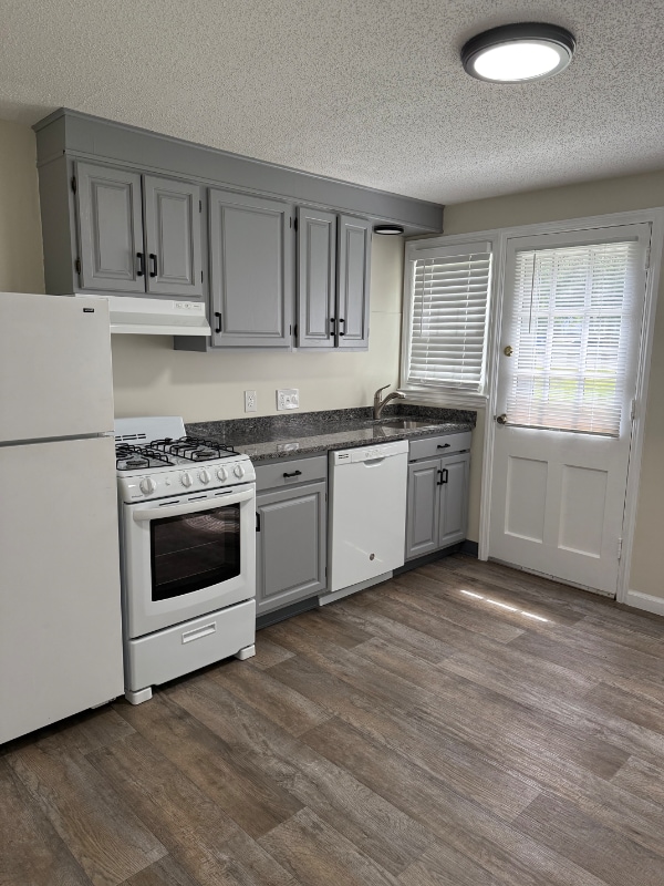 property at 43 Mercury Ct