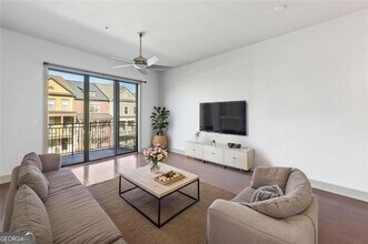 200 North Highland Avenue Northeast in Atlanta, GA - Building Photo - Building Photo