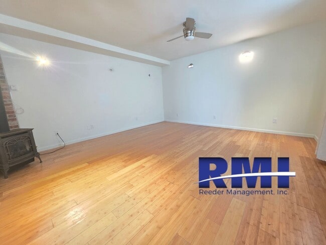 641 N Montgomery Ave