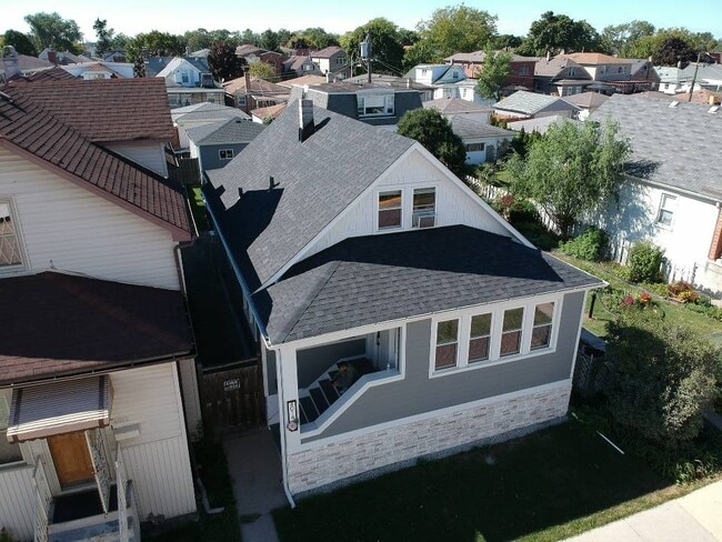 property at 4014 N Octavia Ave