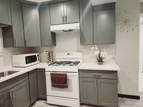 1214 W Cerritos Ave, Unit #B in Anaheim, CA - Building Photo - Building Photo