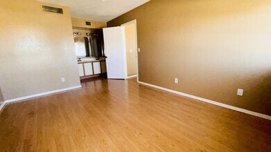8625 E Belleview Pl in Scottsdale, AZ - Building Photo - Building Photo