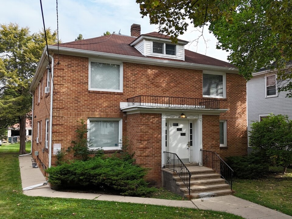 1126 Vilas Ave, Unit #1 in Madison, WI - Building Photo