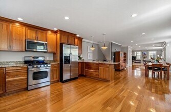 66 Thorndike St in Cambridge, MA - Building Photo - Building Photo