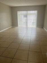7330 SW 82nd St in Miami, FL - Building Photo - Building Photo