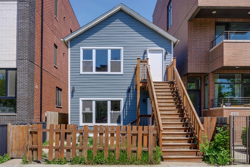 1472 W Ohio St in Chicago, IL - Building Photo