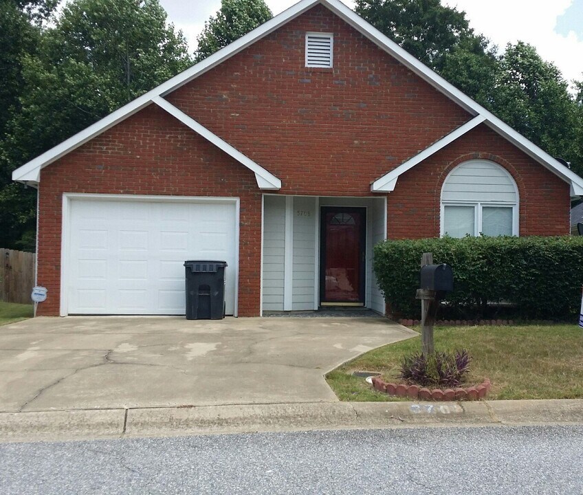 3708 Holland Ct in Phenix City, AL - Building Photo