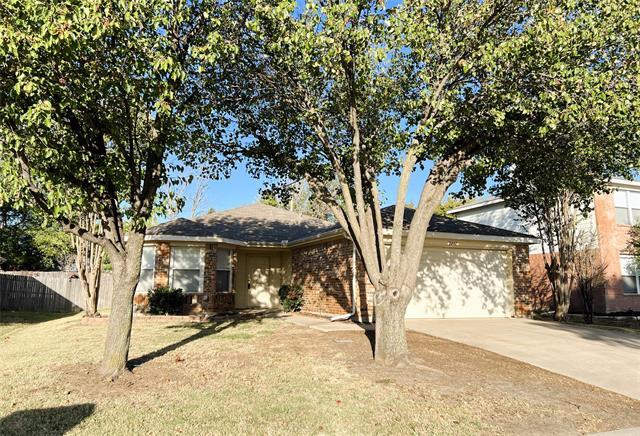 2217 Lookout Ln in Denton, TX - Building Photo