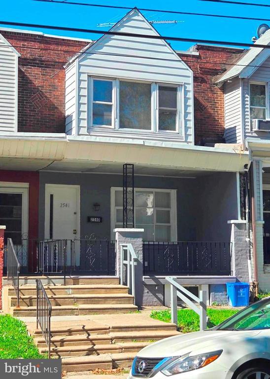 property at 2540 S 61st St