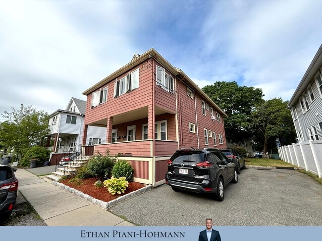 37 Keenan St