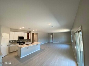 303 E Montego Dr in Casa Grande, AZ - Building Photo - Building Photo